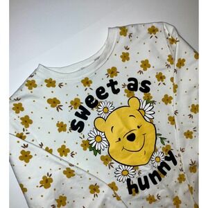 Disney Winnie the Pooh Sweet As Hunny Floral Sweatshirt Womens Medium White MD